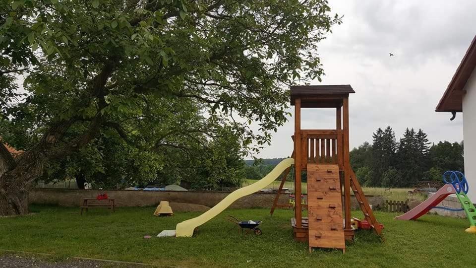 Penzion U Farmare Chotoviny Exteriör bild