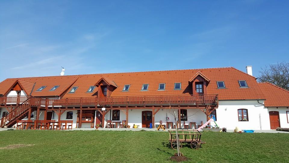 Penzion U Farmare Chotoviny Exteriör bild